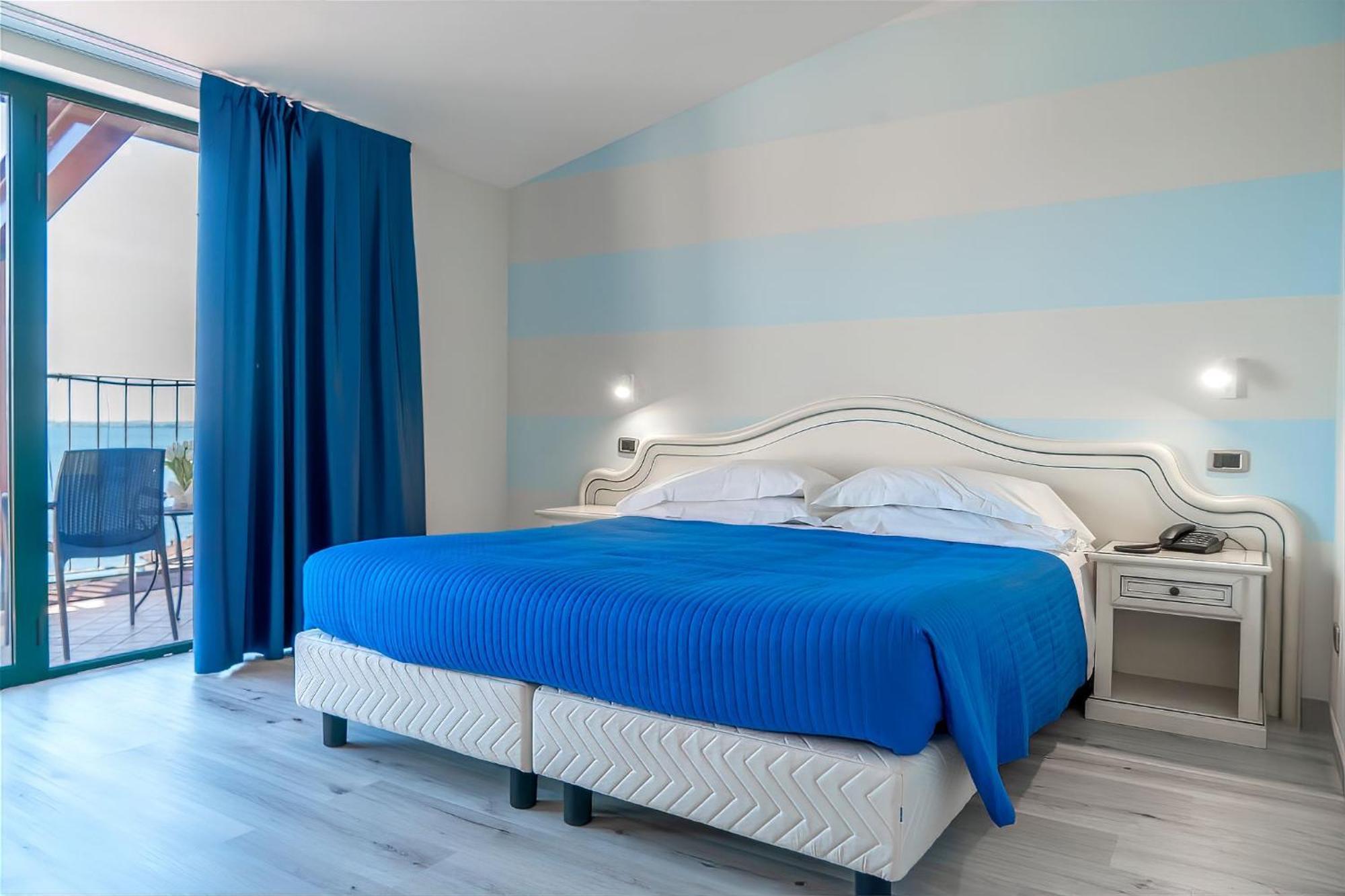 Ahg Riva Del Sole Hotel - Adults Only Moniga del Garda Dış mekan fotoğraf