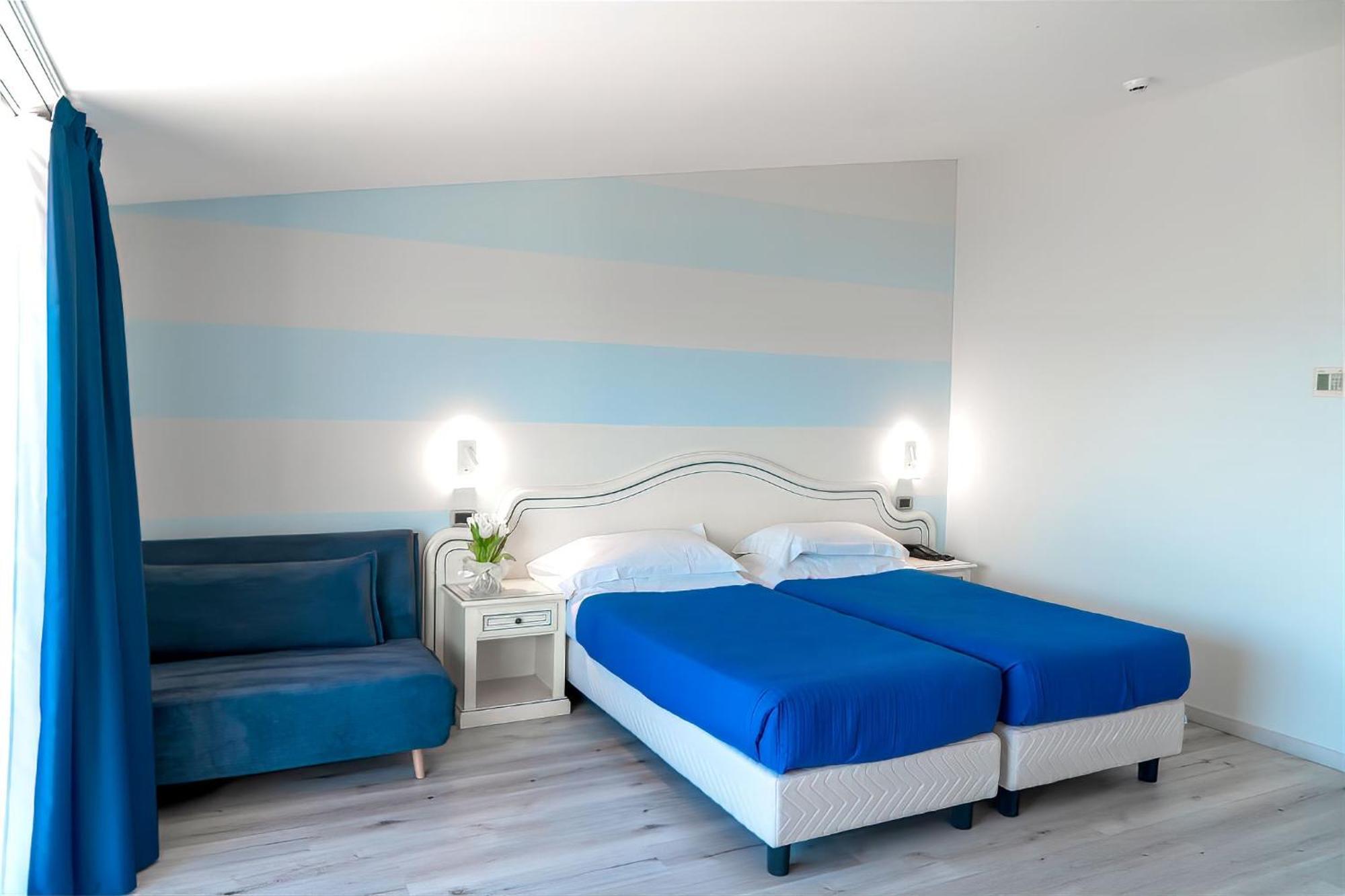 Ahg Riva Del Sole Hotel - Adults Only Moniga del Garda Dış mekan fotoğraf