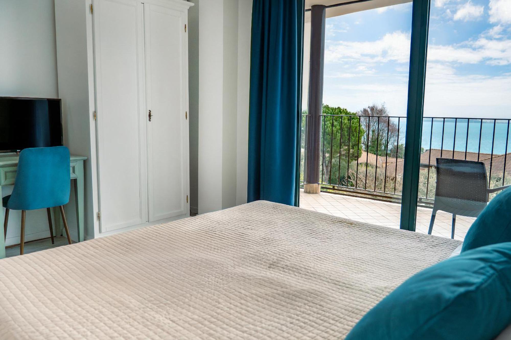 Ahg Riva Del Sole Hotel - Adults Only Moniga del Garda Dış mekan fotoğraf