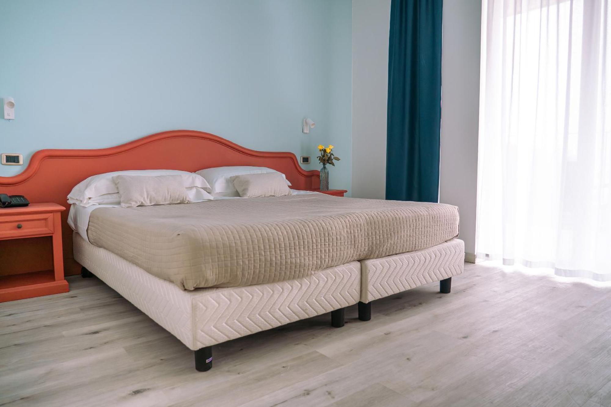 Ahg Riva Del Sole Hotel - Adults Only Moniga del Garda Dış mekan fotoğraf